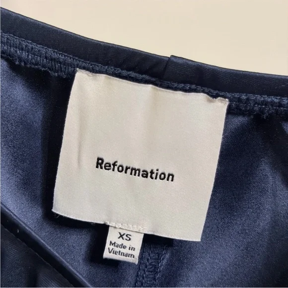 Reformation Gale Satin Mid Rise Bias Pant in Midnight - Picture 6 of 8